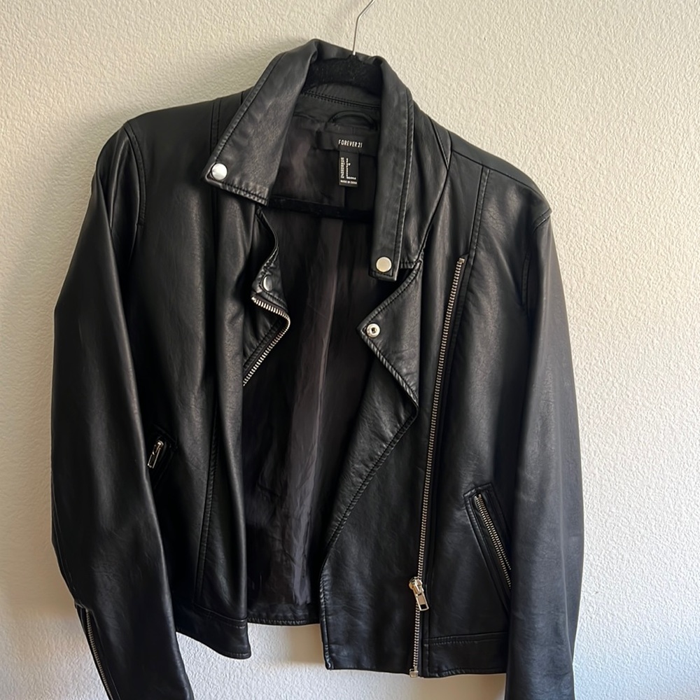 ✨🖤 Faux Leather Jacket ✨🖤